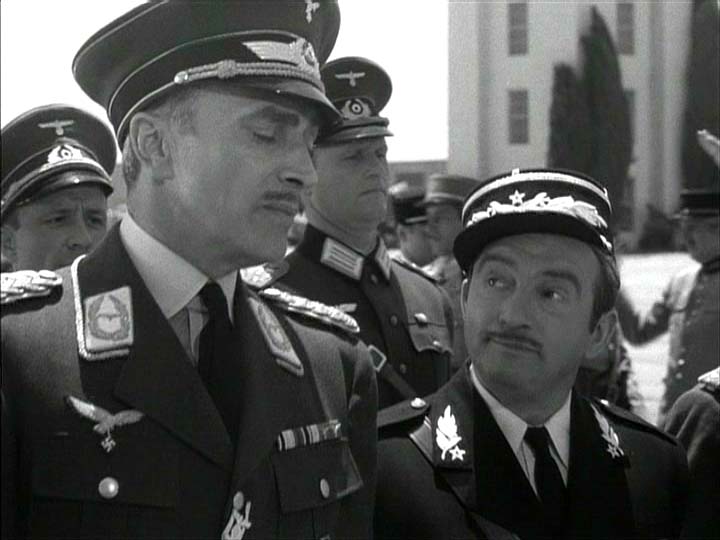Conrad Veidt, Claude Rains:  'Oh, ve Germans must get used to all climates -- from Russsia to the Sahara.'